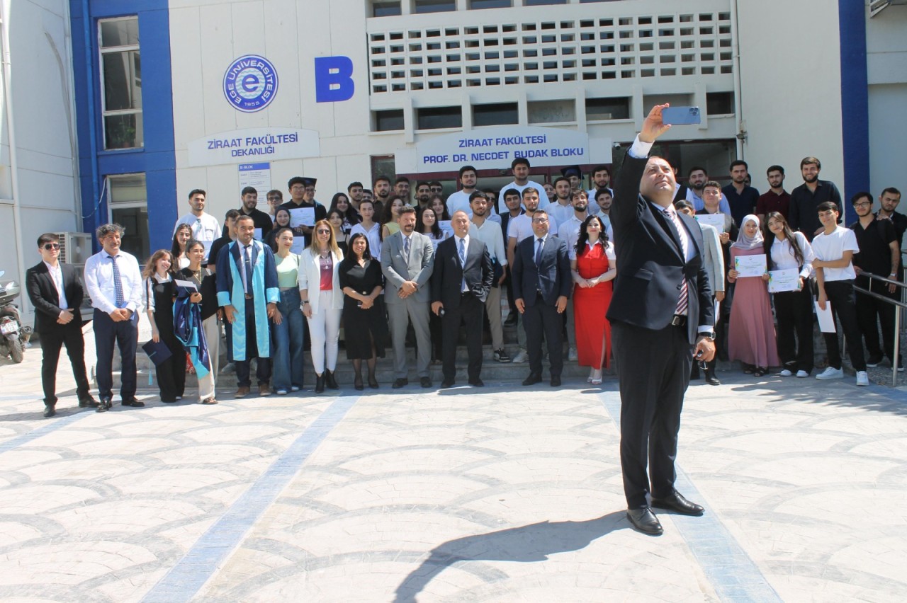 ADAU-nun rəhbər heyəti İzmirdə tələbələrlə görüş keçirdi - FOTOLAR